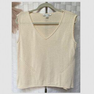 St John Knit Ivory V Neck Sleeveless Top Size L CRP 3 GRP 1
